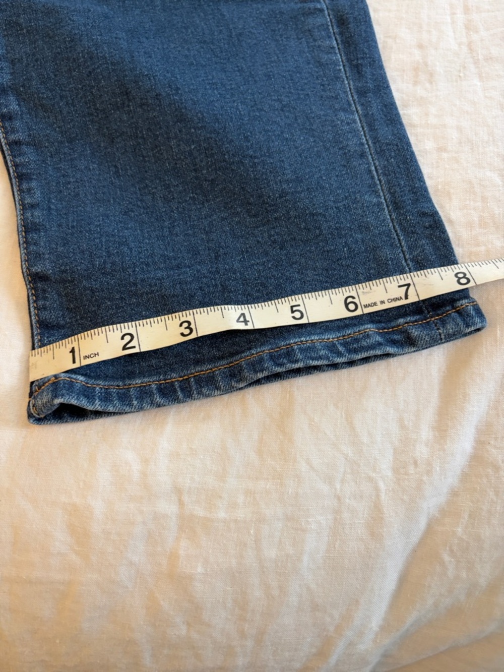 Talbots Women’s Straight-Leg Jeans in Medium Blue - Picture 4 of 4